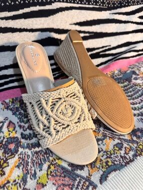 Bandolino Beige Macramé Wedge Slide Mules Size 7.5